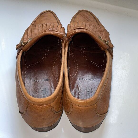 Allen Edmonds Woodville tan slip on loafers with fringe & buckle - Picture 3 of 9